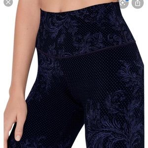 LuLuLemon Black and Purple Nulux Leggings